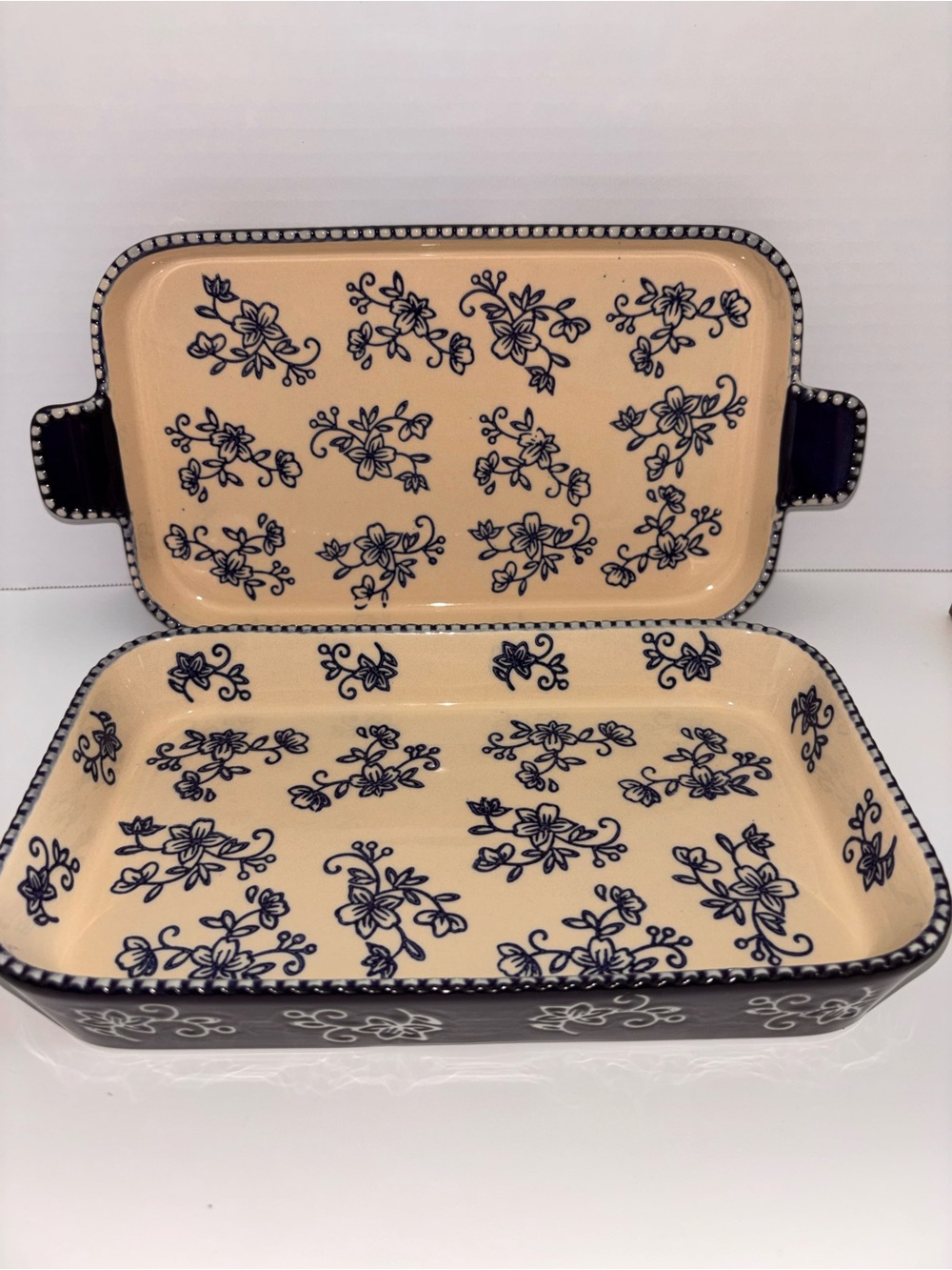 Temp-Tations by Tara Floral Lace .75 QT Rectangular Baker and “Lid-It” Tray Set